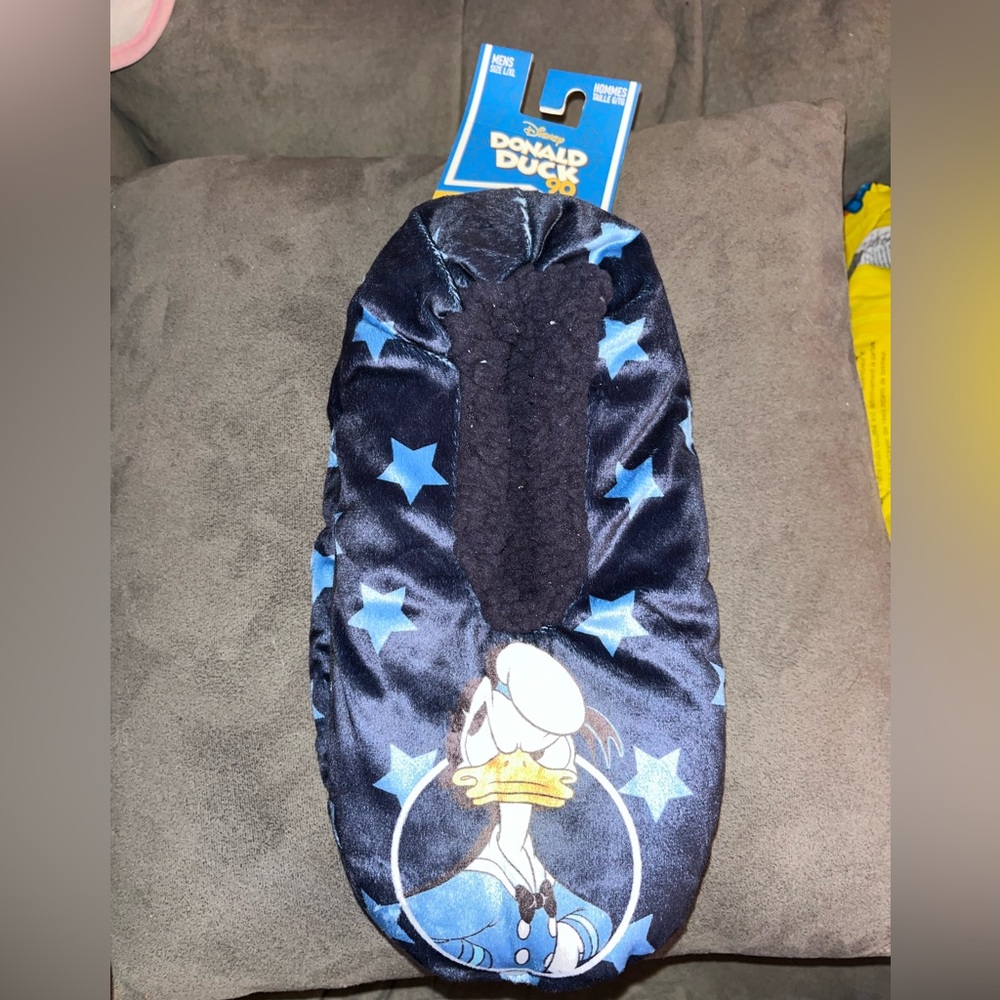 🆕 Disney Donald Duck Men Size Large/X Large (9-11) Sherpa Socks